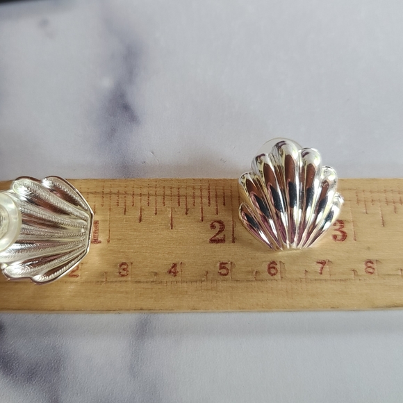 Revlon Silver Shell Shaped Stud Earrings - Picture 9 of 10